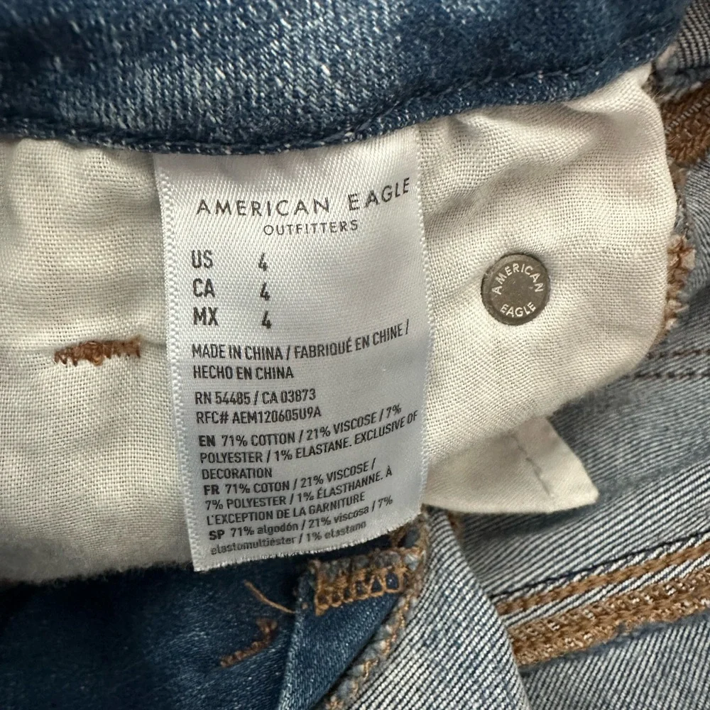 American Eagle Jean shorts size 4 - Picture 3 of 6